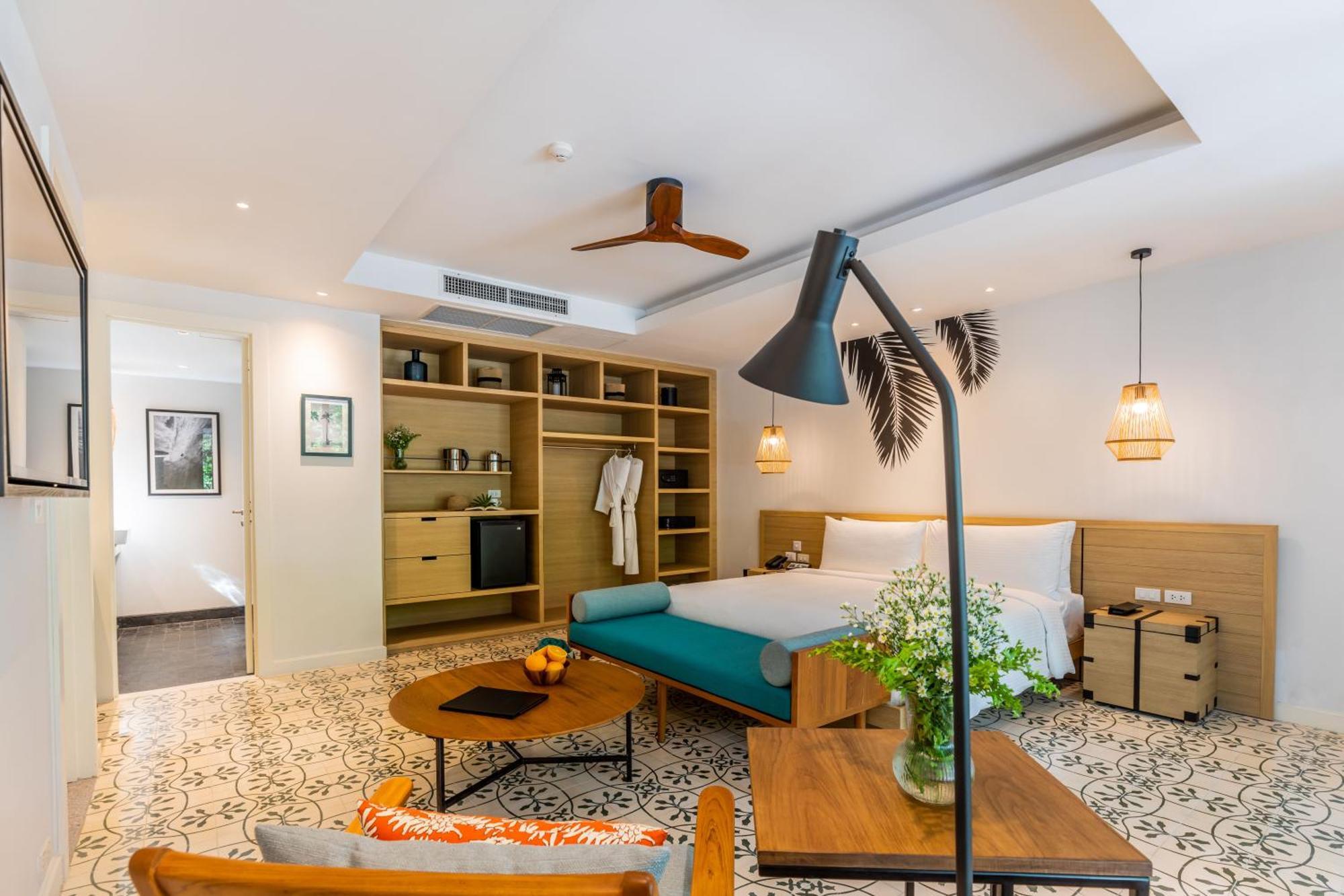 Outrigger Surin Beach Resort - Sha Extra Plus Room photo Deluxe Suite